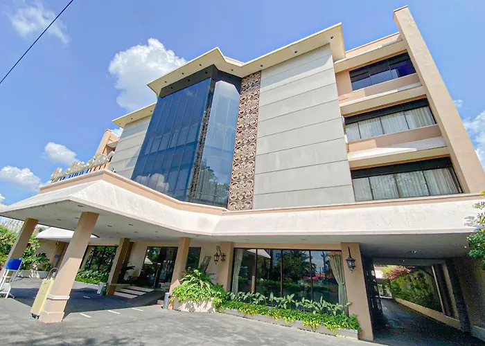 Riyadi Palace Surakarta RedPartnerHotel di Solo